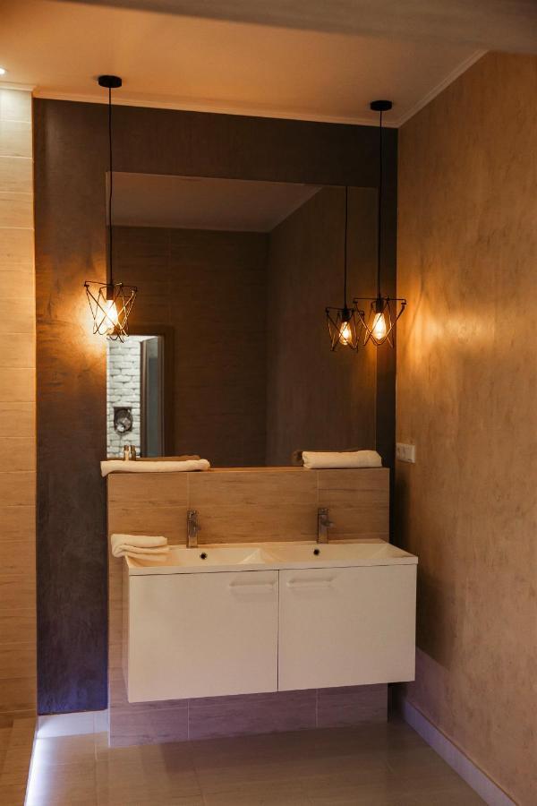 Апартаменты Центр Uman Square Apartment Екстериор снимка